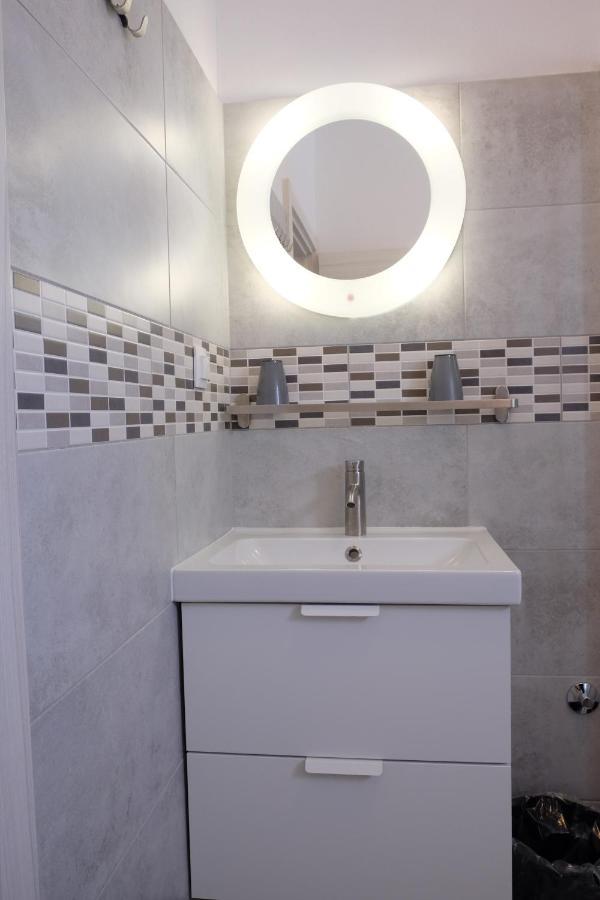 Apartmani Mojca Selce Extérieur photo