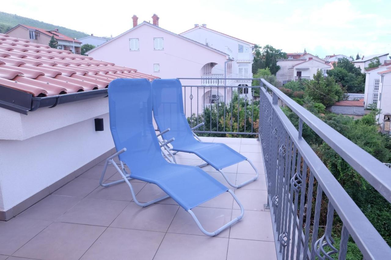Apartmani Mojca Selce Extérieur photo