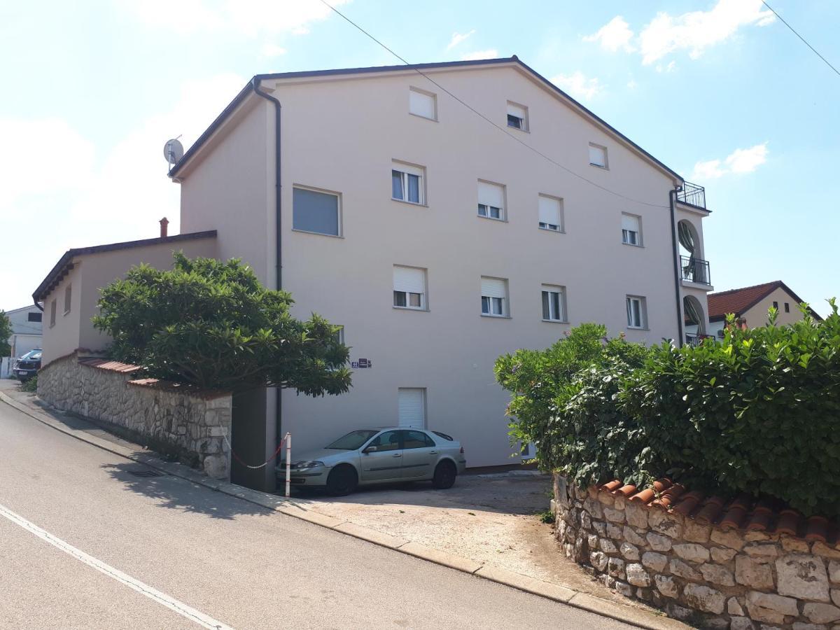 Apartmani Mojca Selce Extérieur photo